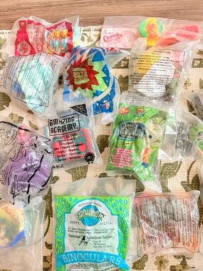 McDonald’s/wendys/Burger King Happy Meal Toys lot of 29
